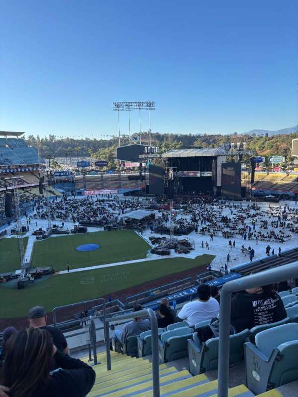 Dodger Stadium, section: 8RS, row: H, seat: 21