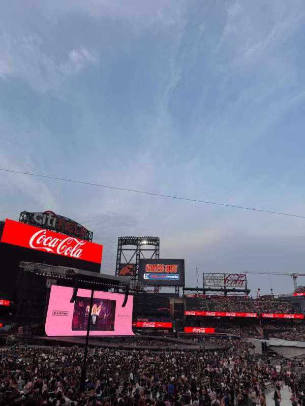 Citi Field, section: 125, row: 23, seat: 19