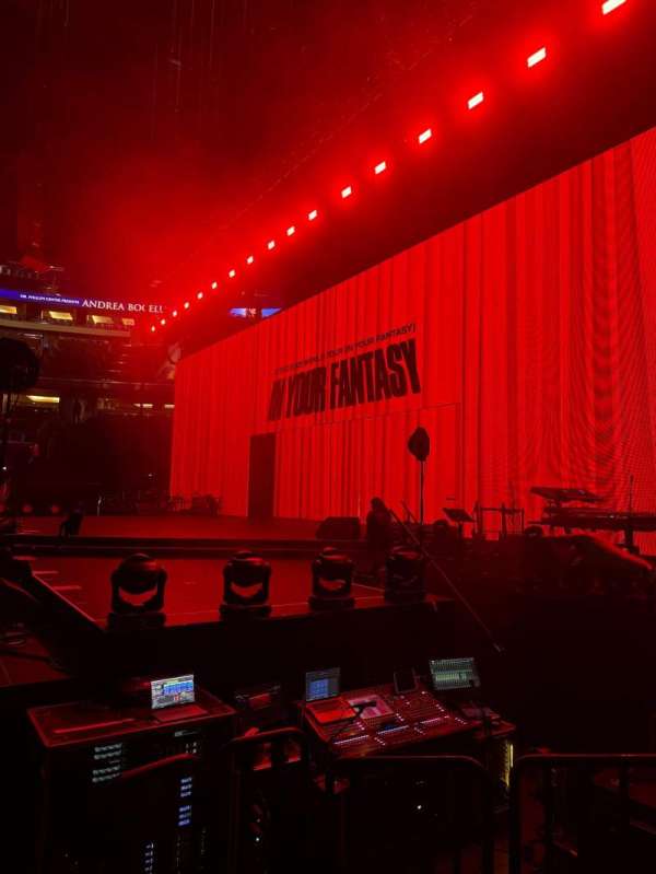 Kia Center, section: 104, row: 4, seat: 1