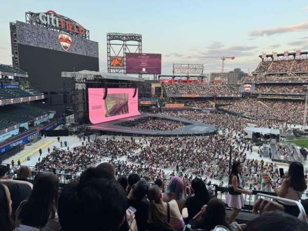 Citi Field, section: 332, row: 6, seat: 1