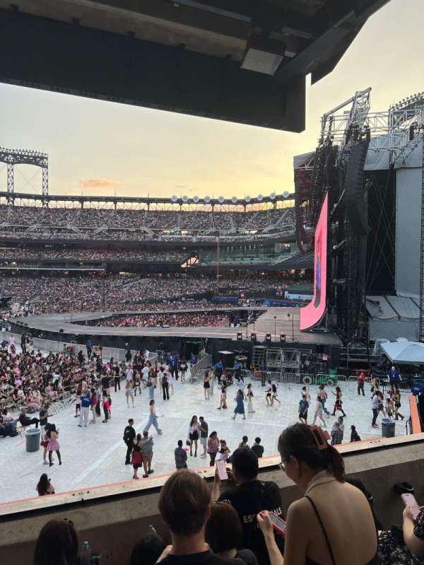 Citi Field, section: 101, row: 11, seat: 5