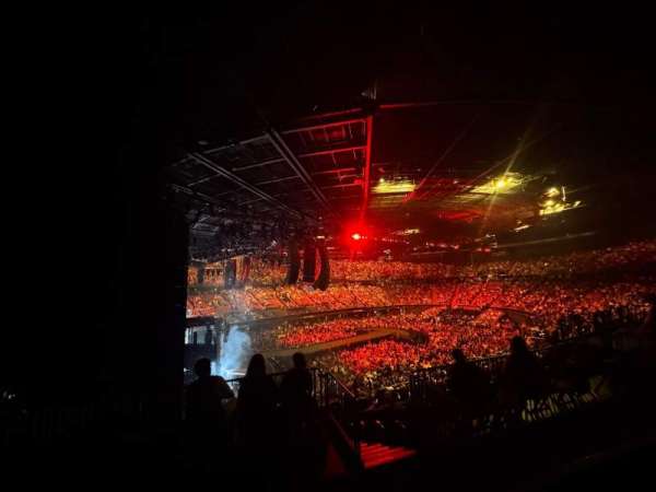 Kia Forum, section: 223, row: 1, seat: 2
