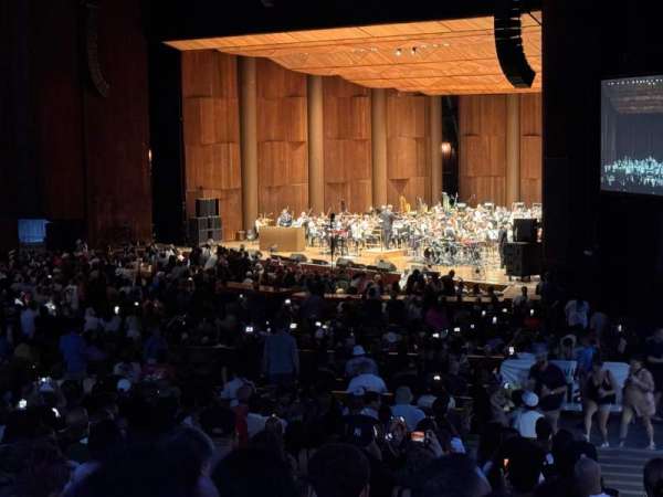 TD Pavilion at the Mann, section: Main 500, row: UU, seat: 519