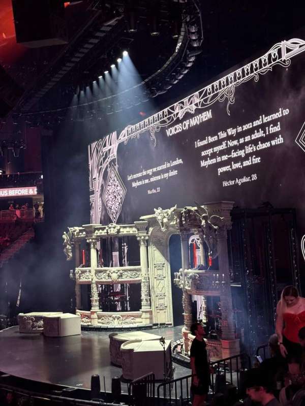 T-Mobile Arena, section: 18, row: M, seat: 1