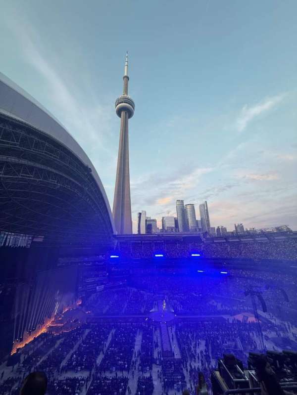 Rogers Centre, section: 537, row: 13, seat: 4