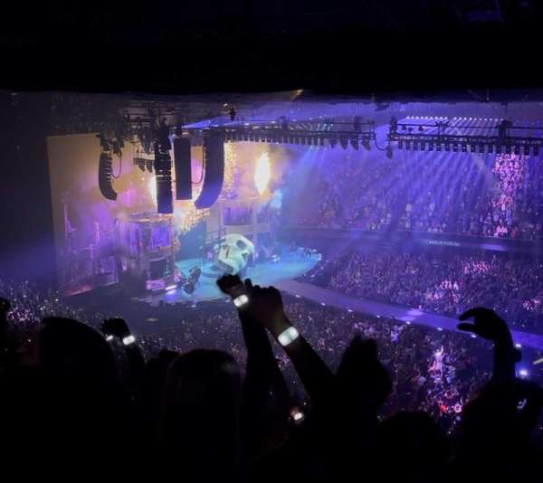 Kia Forum, section: 229, row: 18, seat: 11