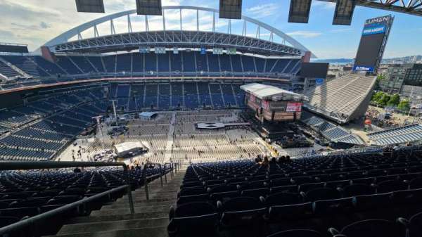 Lumen Field, section: 309, row: BB, seat: 25