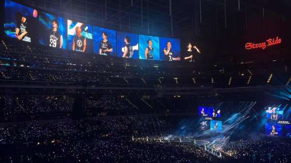 SoFi Stadium, section: 240, row: 10, seat: 4