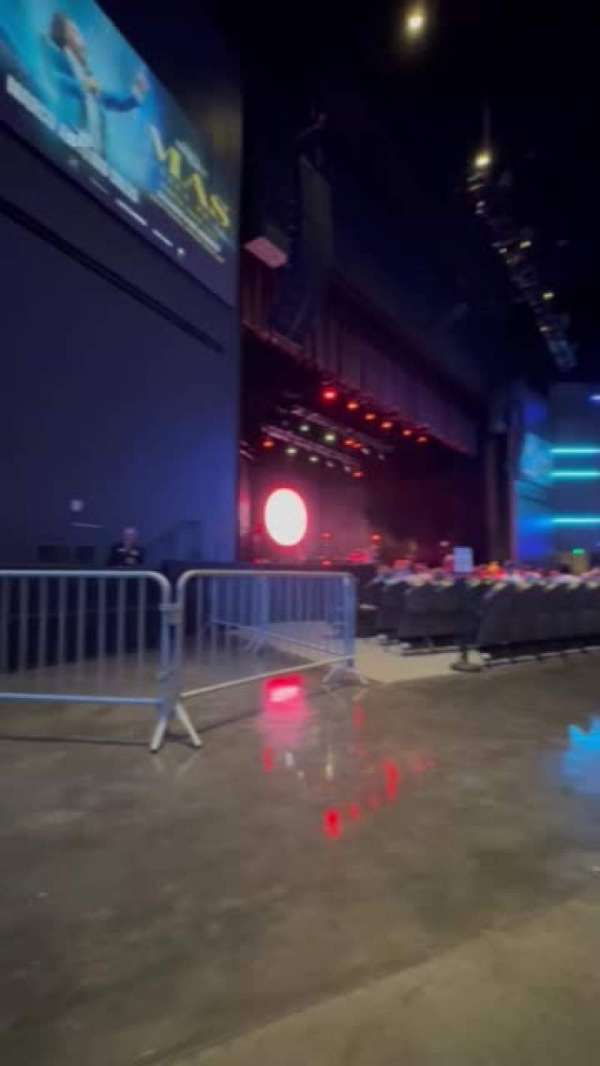 Smart Financial Centre, section: 101, row: L, seat: 6