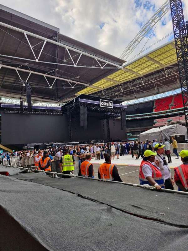 Wembley Stadium, section: 122, row: 4, seat: 318