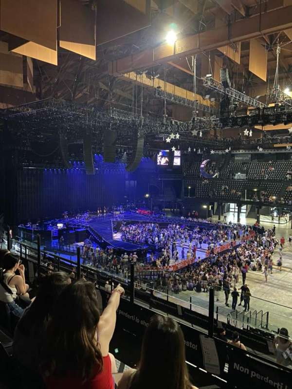 Unipol Arena, section: 2 anello ovest C, row: 4, seat: 7