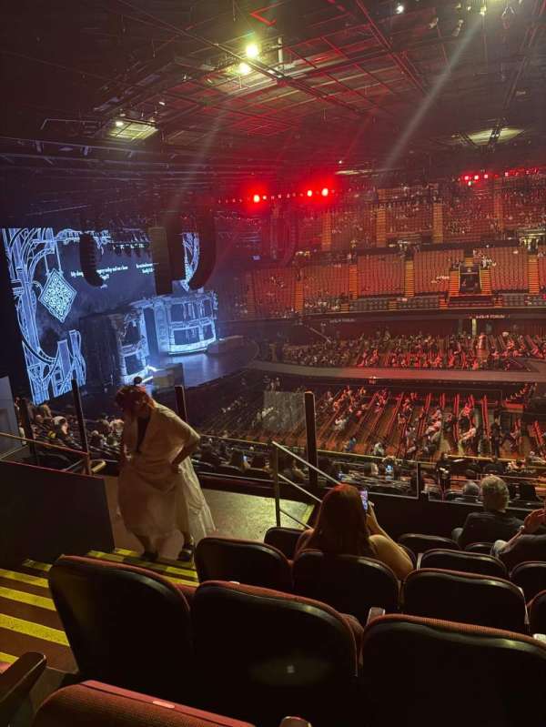 Kia Forum, section: 227, row: 6, seat: 2