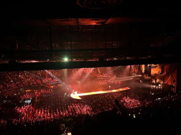 Kia Forum, section: 208, row: 21, seat: 1