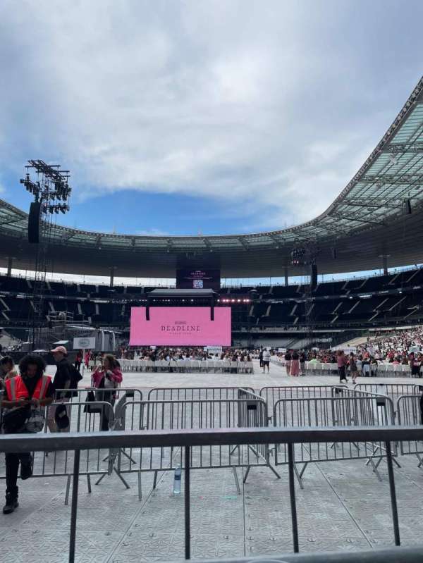 Stade de France, section: Z10, row: 1, seat: 30