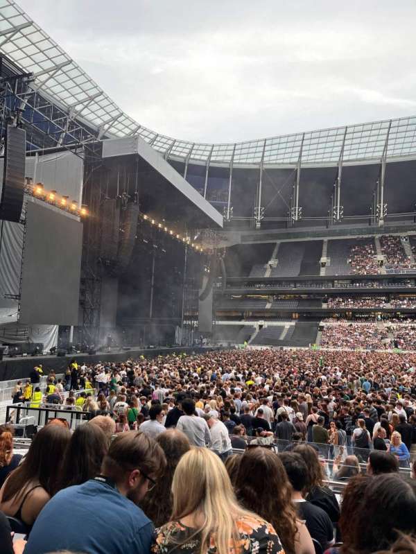Tottenham Hotspur Stadium, section: 105, row: 9, seat: 141