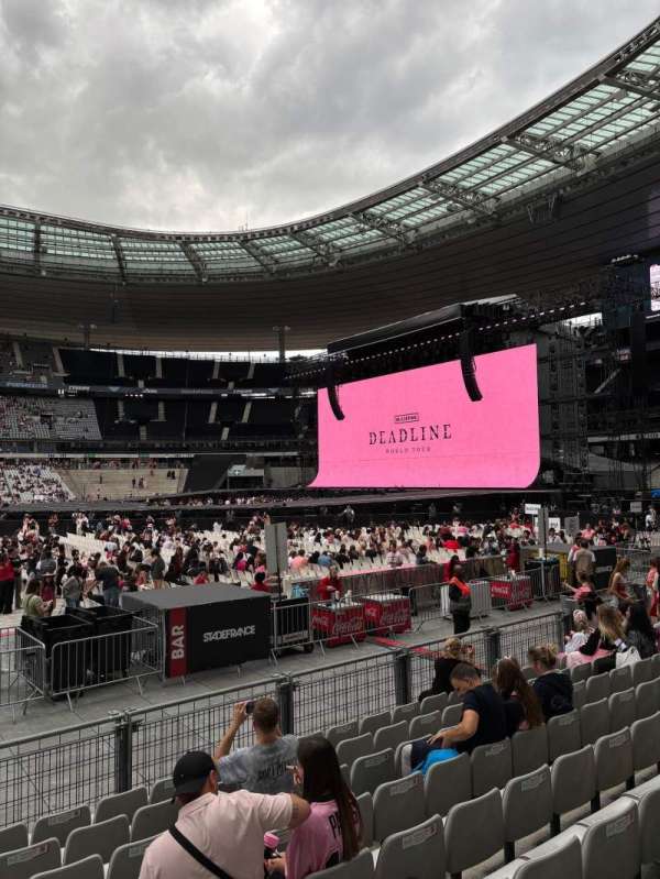 Stade de France, section: G7, row: 9, seat: 17