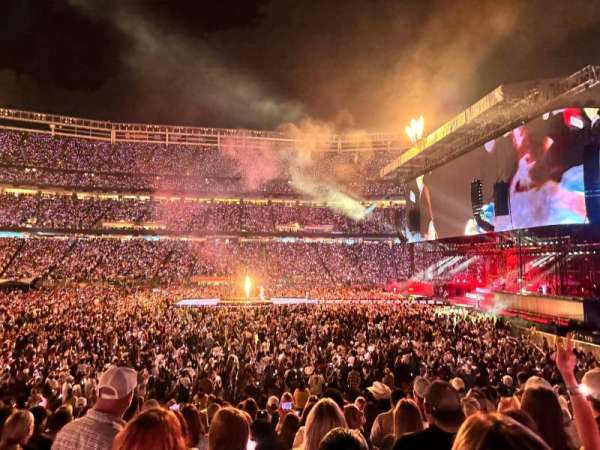 Levi's Stadium, section: C137, row: 15, seat: 7