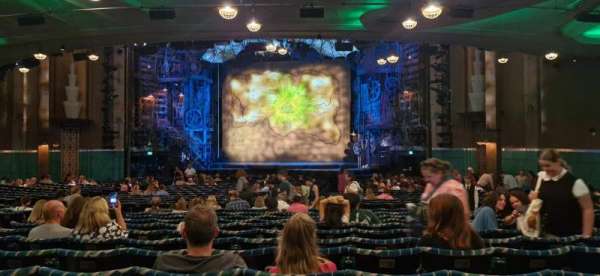 Apollo Victoria Theatre, section: Stalls, row: ZD, seat: 14