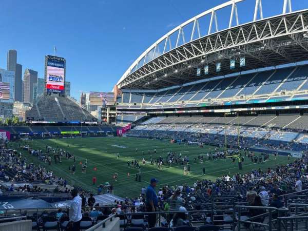 Lumen Field, section: 127, row: GG, seat: 6