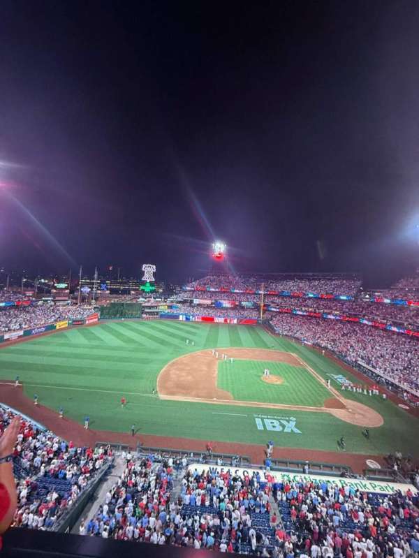 Citizens Bank Park, section: 326, row: 2, seat: 18