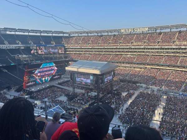 MetLife Stadium, section: 335, row: 4, seat: 13