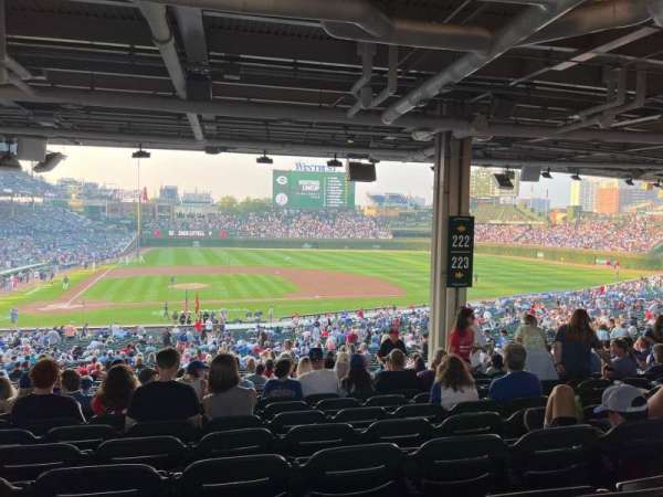 Wrigley Field, section: 222, row: 17, seat: 21