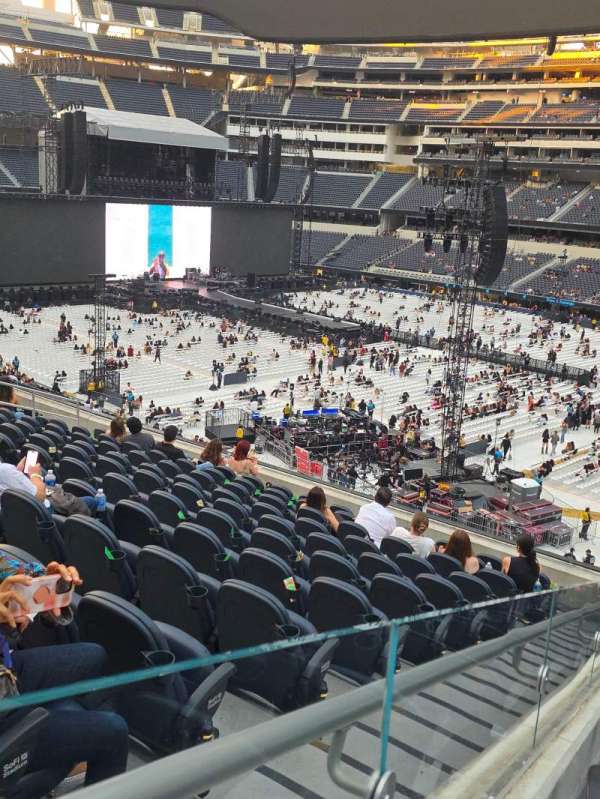 SoFi Stadium, section: 224, row: 14, seat: 14