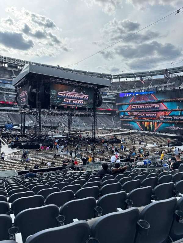 MetLife Stadium, section: 115C, row: 19, seat: 11