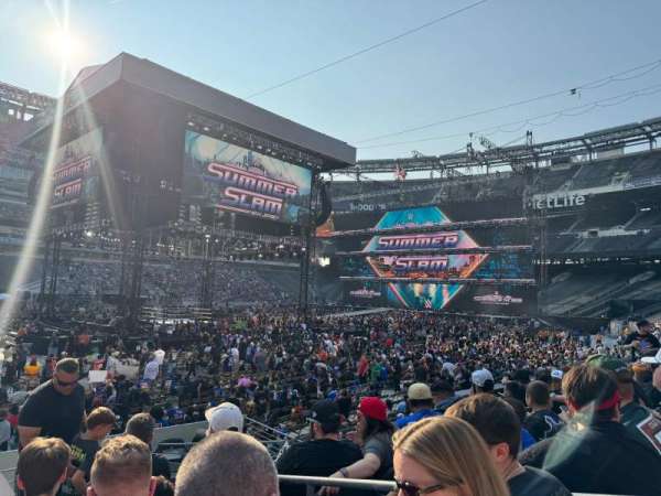 MetLife Stadium, section: 115a, row: 10, seat: 4