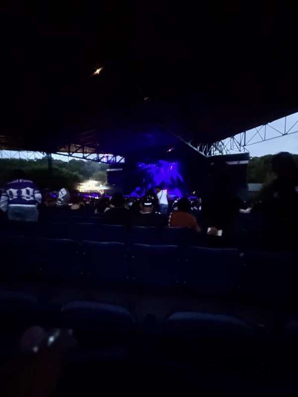 Veterans United Home Loans Amphitheater, section: 202, row: V, seat: 18