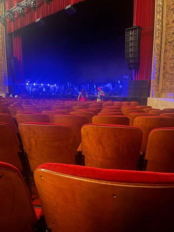 chicago theatre, section: MNFL2R, row: B, seat: 216