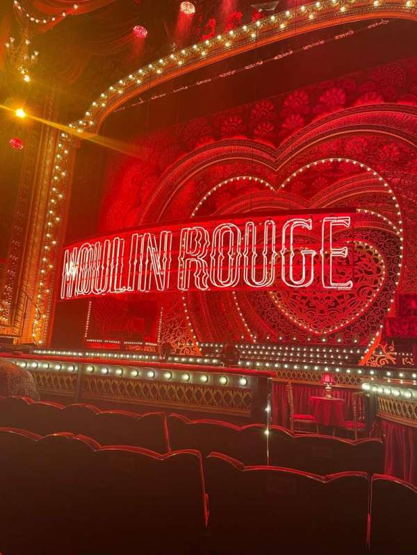 Piccadilly Theatre, section: Stalls, row: E, seat: 7