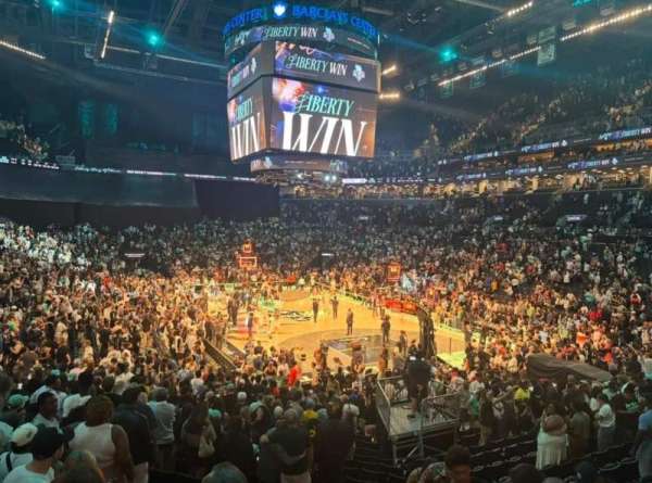 Barclays Center, section: 118, row: 7, seat: 8