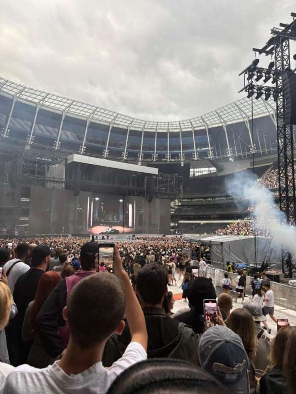 Tottenham Hotspur Stadium, section: 102, row: 6, seat: 29