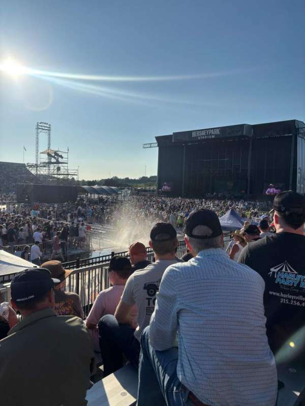 Hershey Park Stadium, section: 29, row: EE, seat: 4