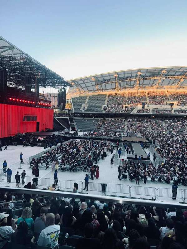 BMO Stadium, section: 133, row: R, seat: 8-9