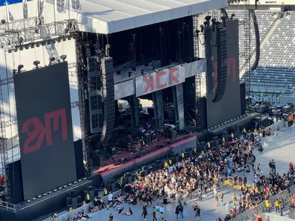 MetLife Stadium, section: 336, row: 4, seat: 21