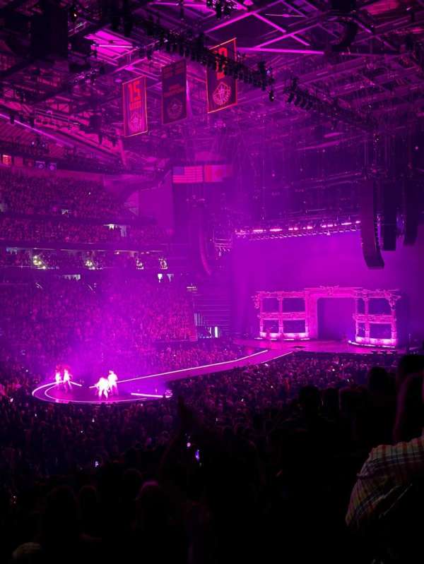 Climate Pledge Arena, section: 16, row: V, seat: 2