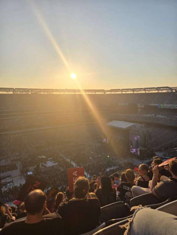 MetLife Stadium, section: 317, row: 21, seat: 13