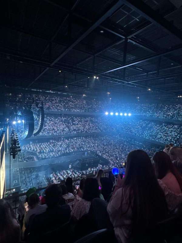 Ziggo Dome, section: 113, row: 5, seat: 447