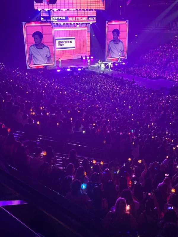 United Center, section: 214, row: 1, seat: 11