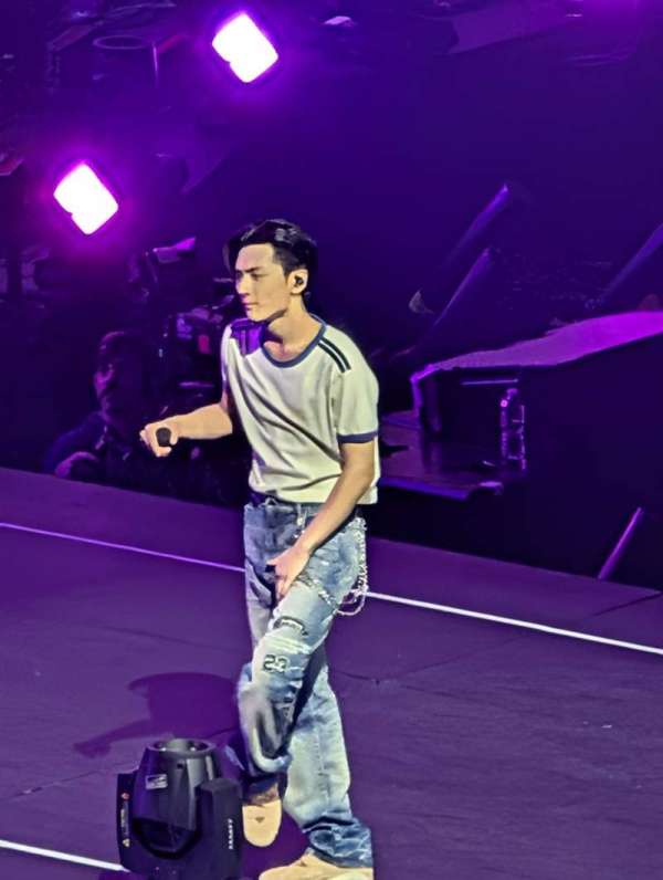 United Center, section: 216, row: 7, seat: 3