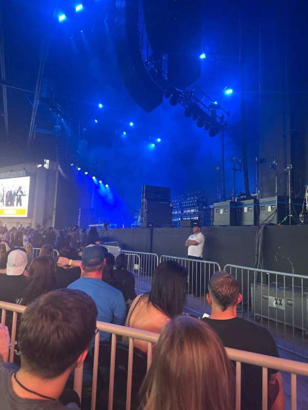 Dos Equis Pavilion, section: 100, row: H, seat: 4-5