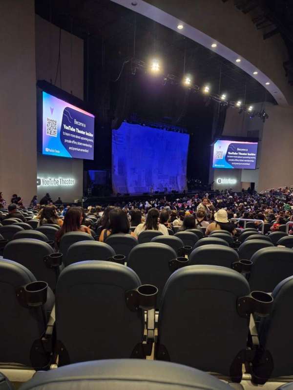 YouTube Theater, section: 101, row: V, seat: 18-19