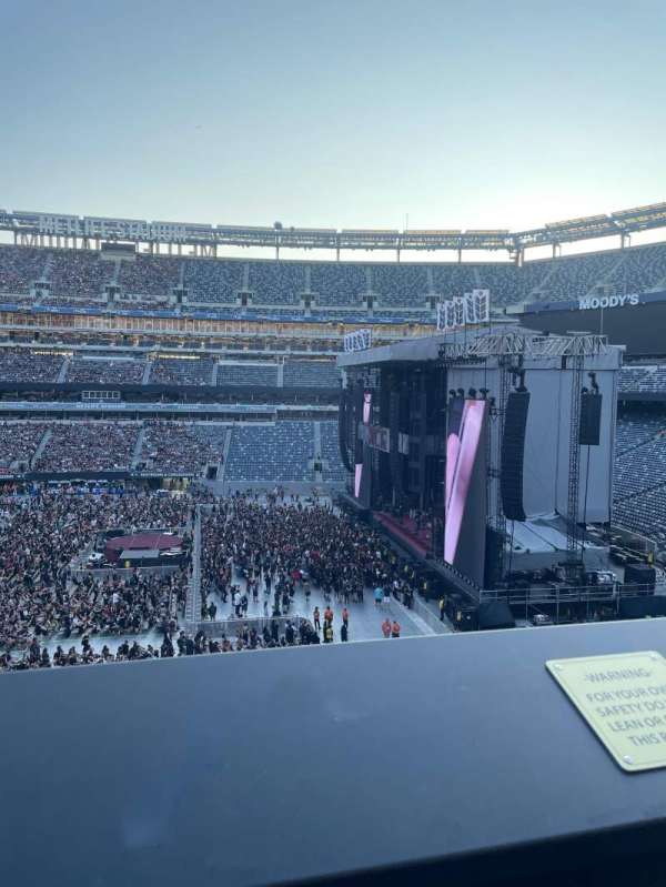 MetLife Stadium, section: 212, row: 1, seat: 5-6