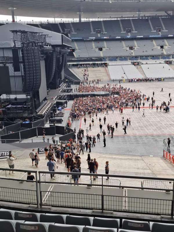 Stade de France, section: R15, row: 40, seat: 15
