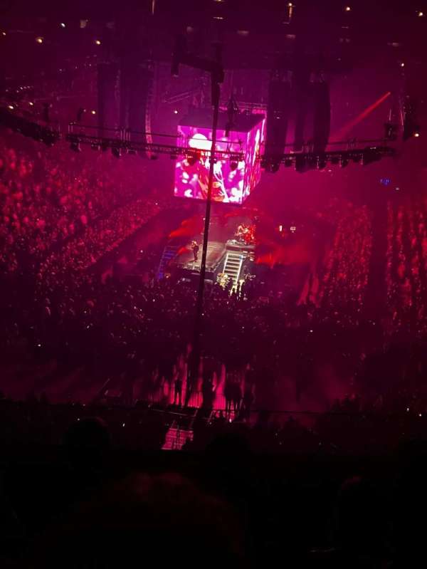 United Center, section: 308, row: 4, seat: 5