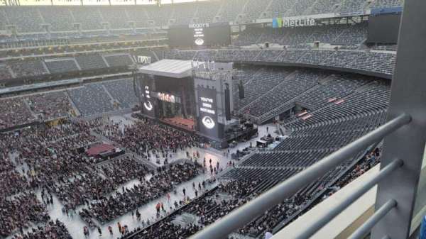 MetLife Stadium, section: 315, row: 1, seat: 1