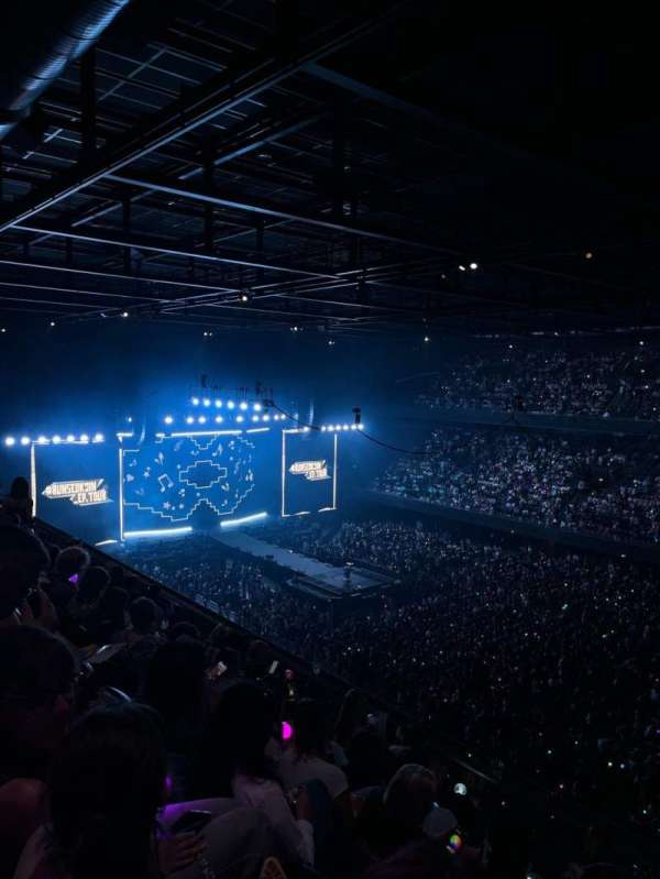 Ziggo Dome, section: 210, row: 6, seat: 334