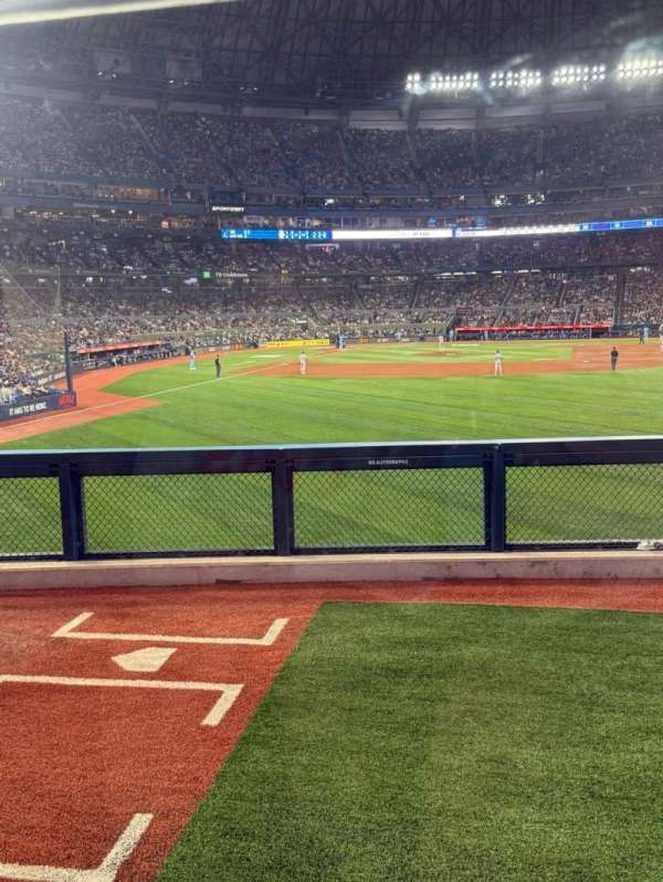 Rogers Centre, section: 105, row: 1, seat: 10